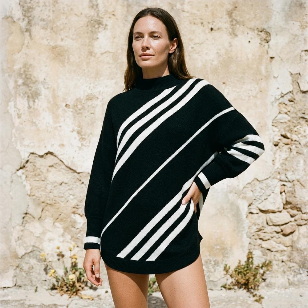 Heidi Outlet - Arram | Asymmetrischer Gestreifter Rollkragenpullover